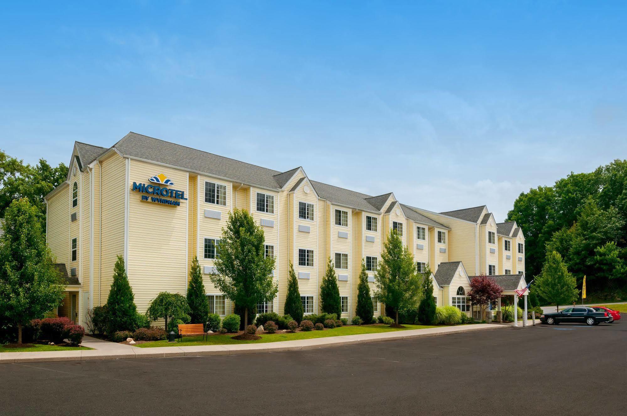 Microtel Inn & Suites Beckley East Exterior foto